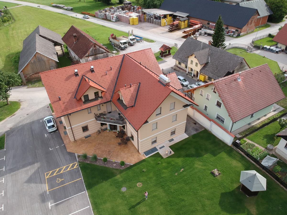 Bed&Breakfast Karun Cerklje na Gorenjskem Exterior foto
